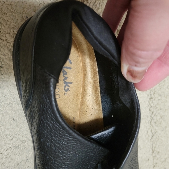 Clarks Collection Black Leather Sneakers - Picture 4 of 8